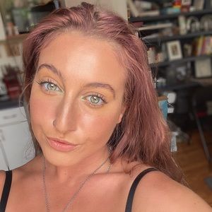 Meet your Posher, Ali